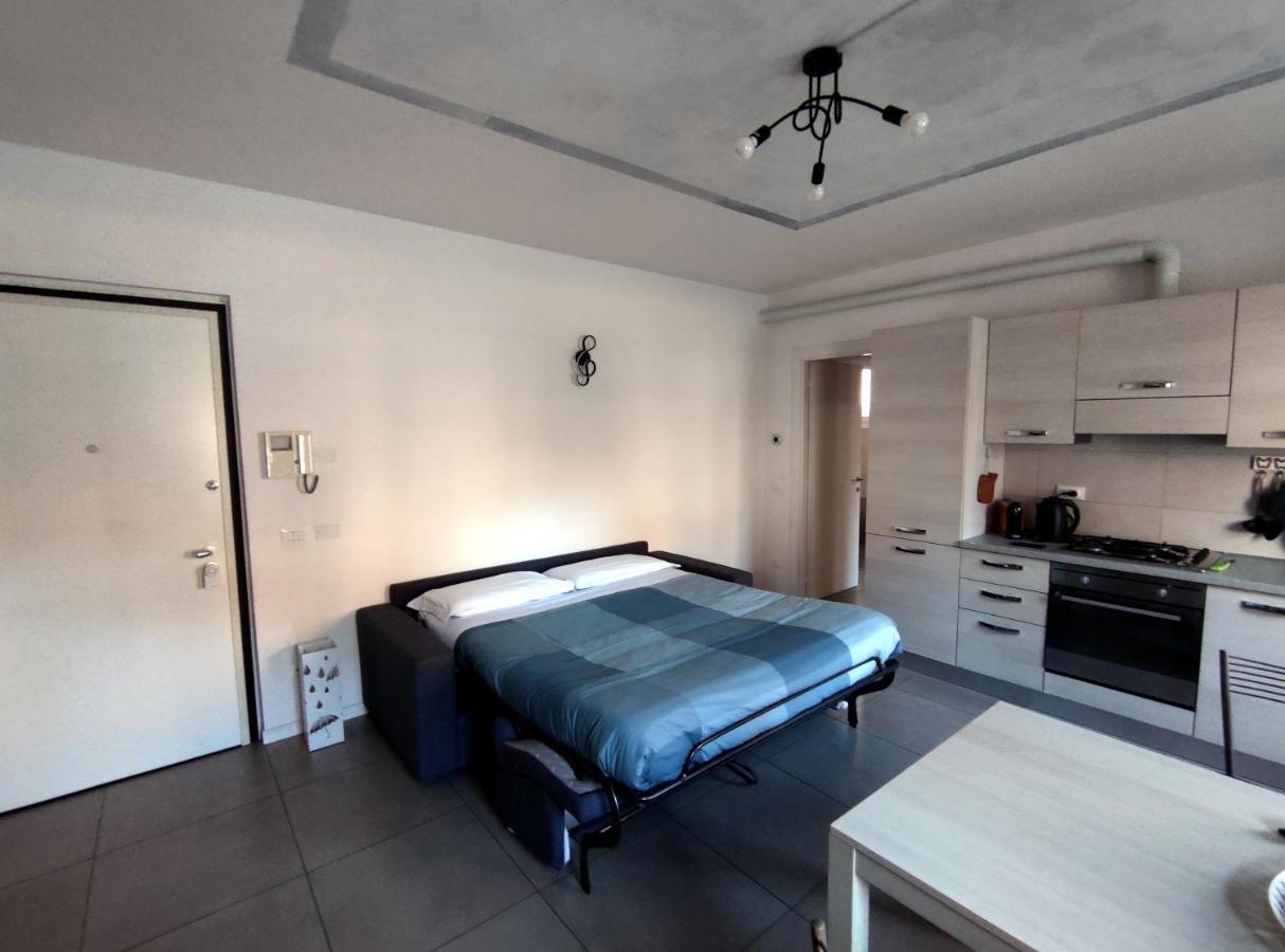 Grey House Pavia Con Box Privato Apartment Bagian luar foto