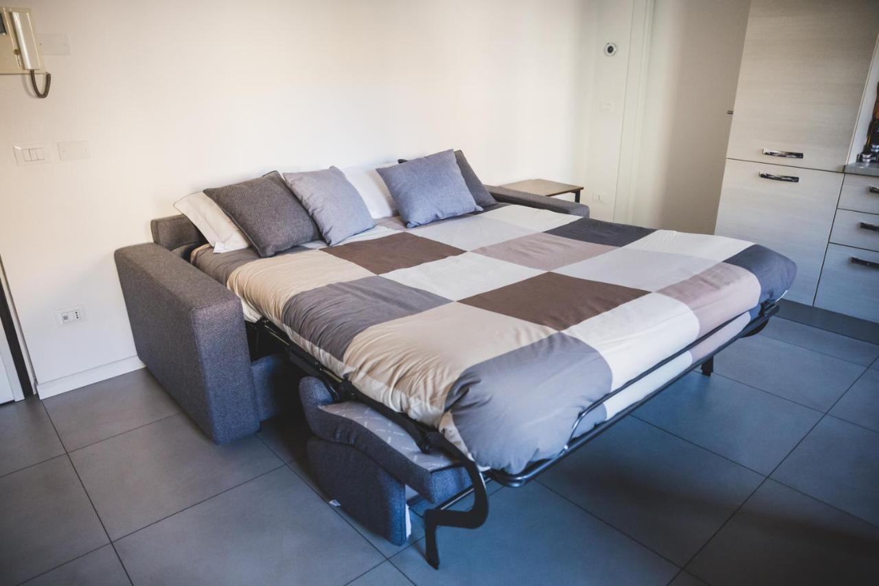 Grey House Pavia Con Box Privato Apartment Bagian luar foto