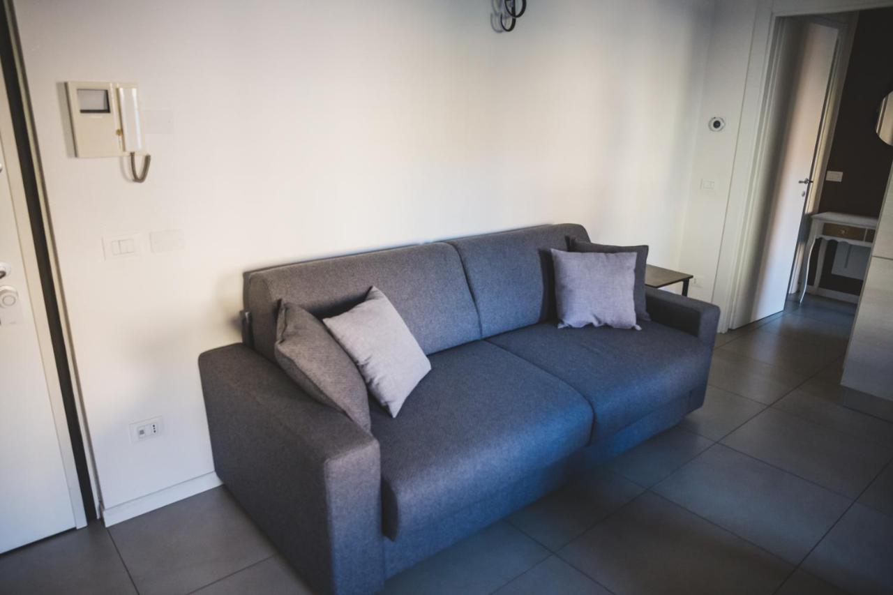 Grey House Pavia Con Box Privato Apartment Bagian luar foto