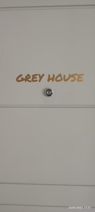 Grey House Pavia Con Box Privato Apartment Bagian luar foto